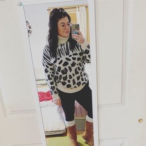 Meet your Posher, Dana